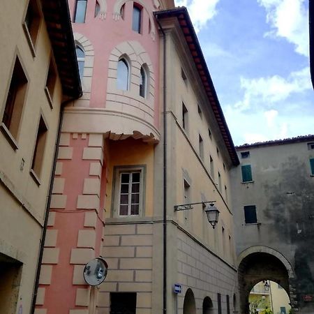Mansarda Con Solarium Panoramico Su Centro Storico Di Sarteano Vicino Alle Famose Terme Della Val D'Orcia Exterior photo