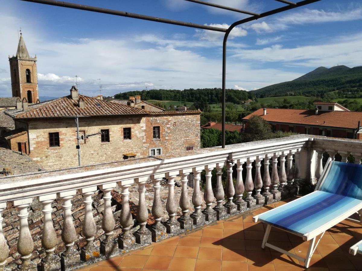 Mansarda Con Solarium Panoramico Su Centro Storico Di Sarteano Vicino Alle Famose Terme Della Val D'Orcia Exterior photo