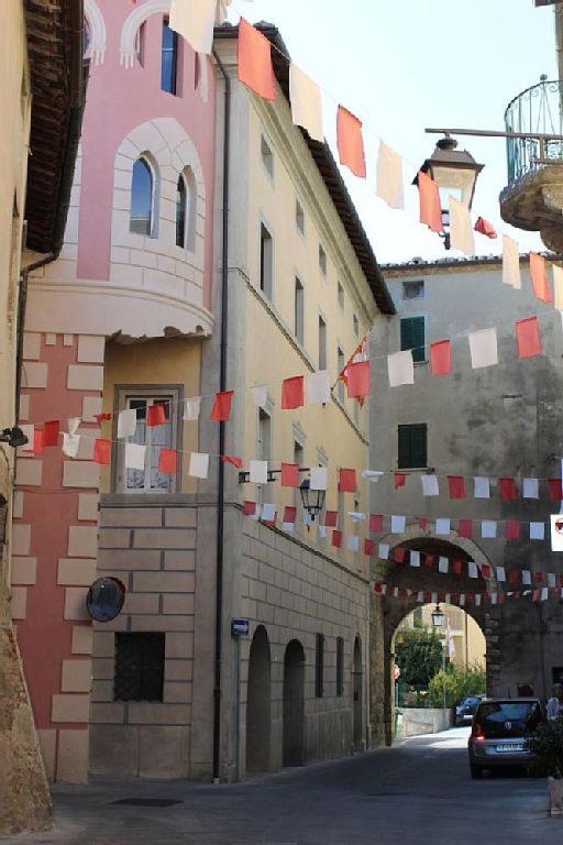 Mansarda Con Solarium Panoramico Su Centro Storico Di Sarteano Vicino Alle Famose Terme Della Val D'Orcia Exterior photo